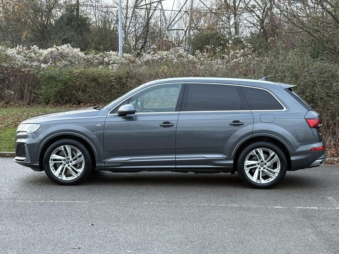 2020 Audi Q7 S Line 55 Tfsi E Quattro A S Line