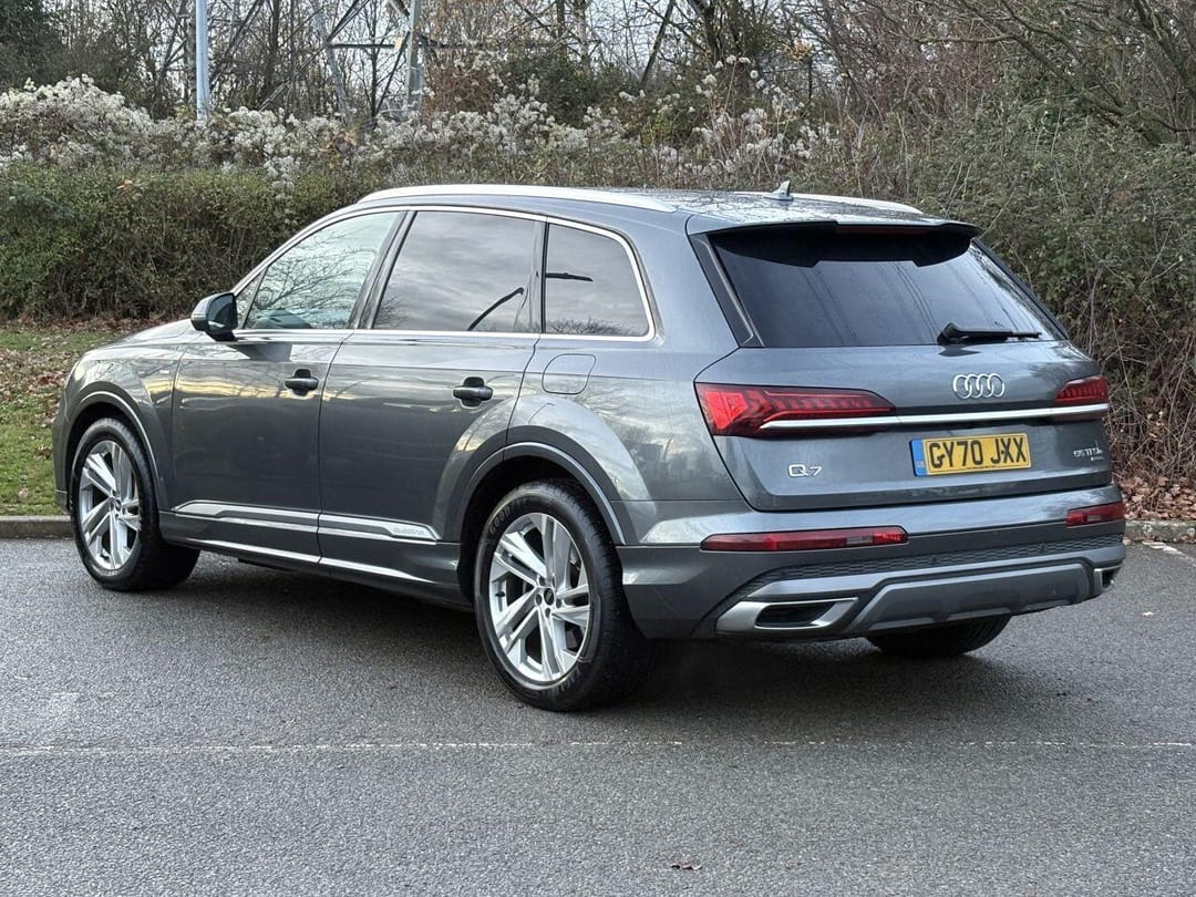 2020 Audi Q7 S Line 55 Tfsi E Quattro A S Line