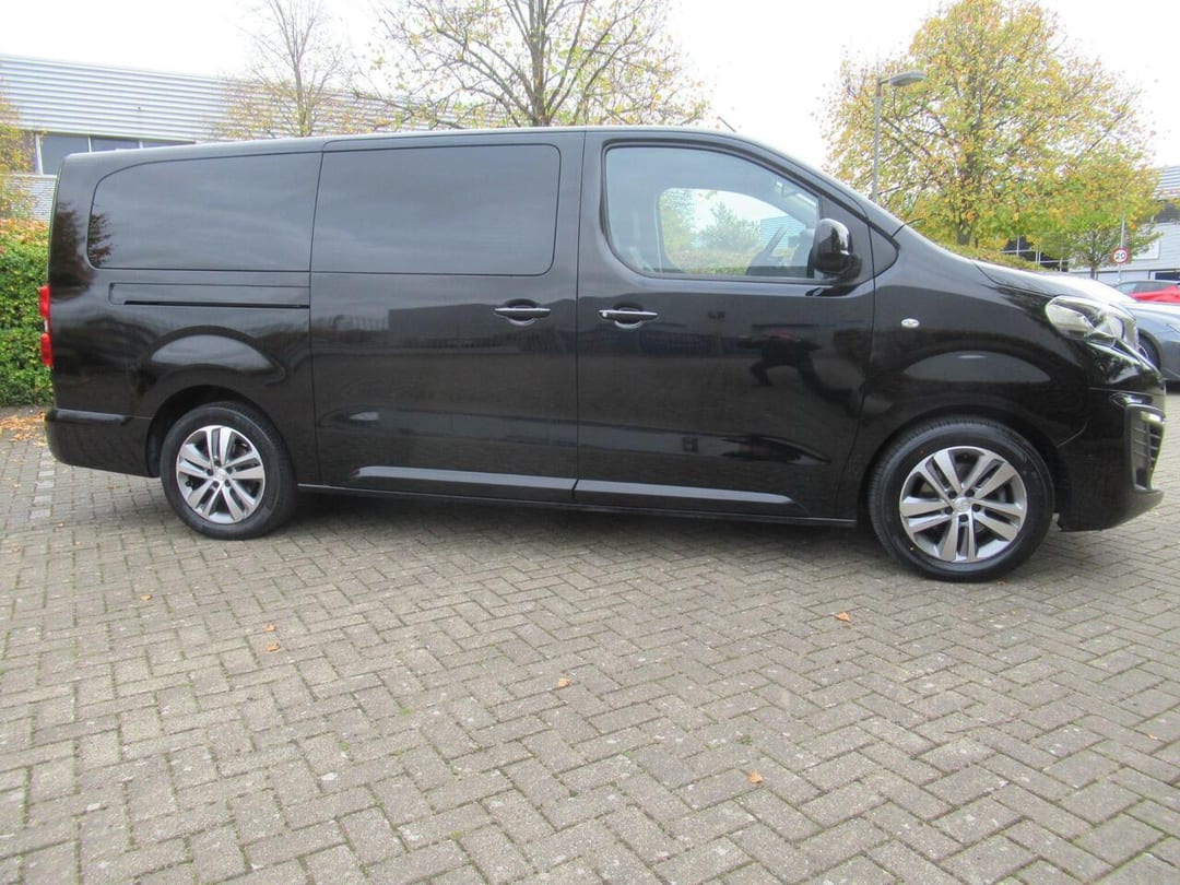 2020 Peugeot Traveller Allure