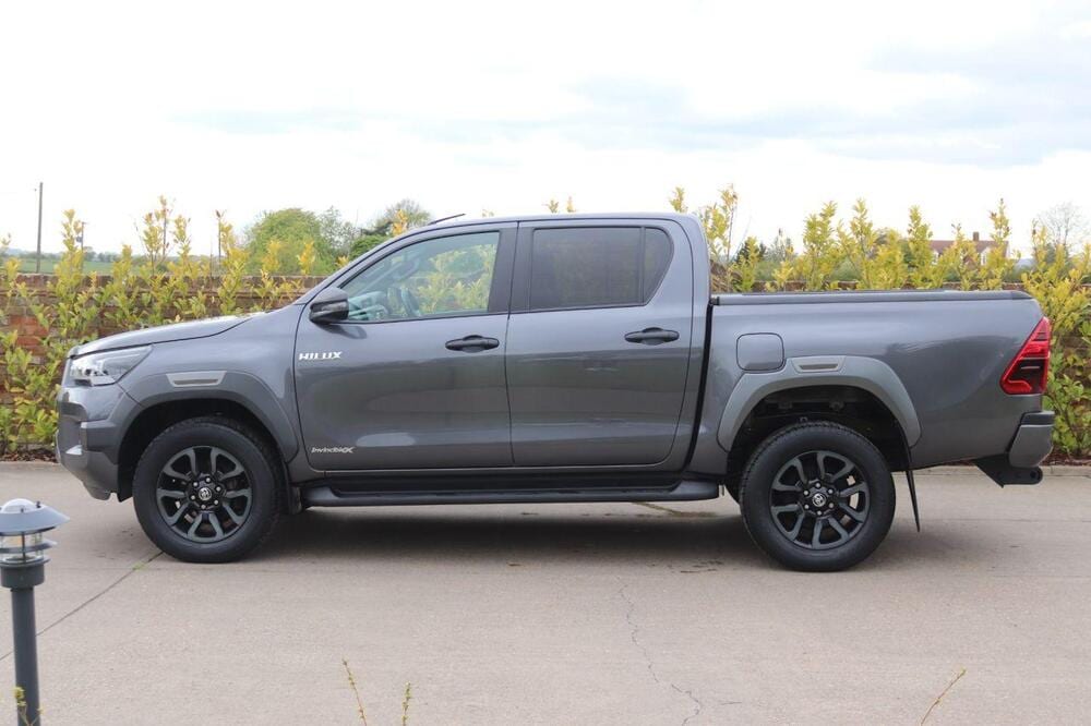 2021 Toyota Hilux Invincib X D-4d4wd Dcb A Invincible X