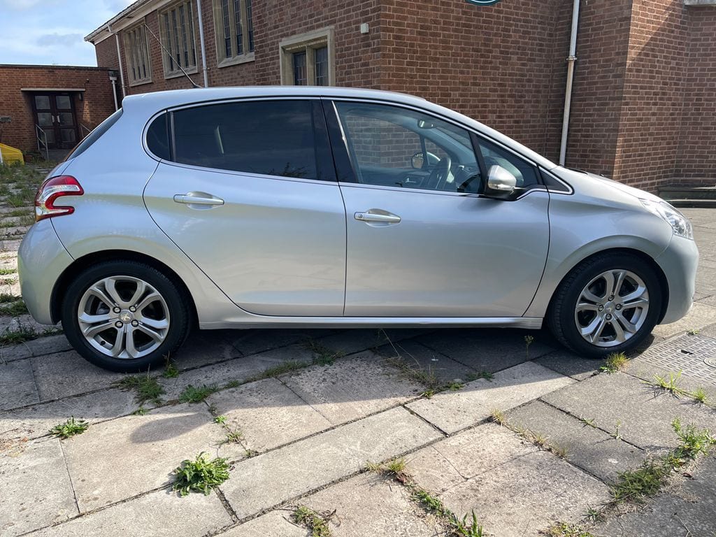 2015 Peugeot 208 Allure