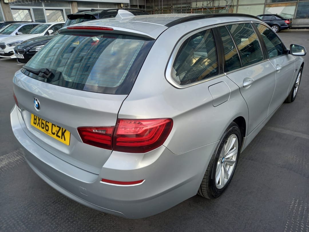 2017 BMW 525 Se