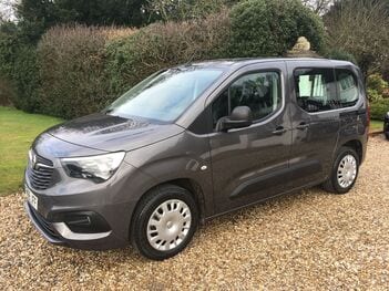2019 Vauxhall Combo Life Design
