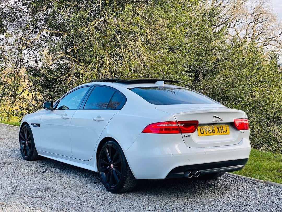 2016 Jaguar Xe R-sport