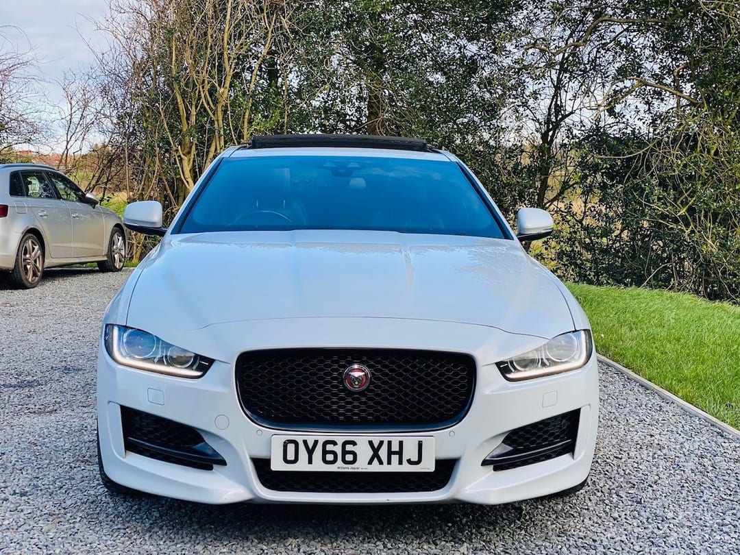 2016 Jaguar Xe R-sport