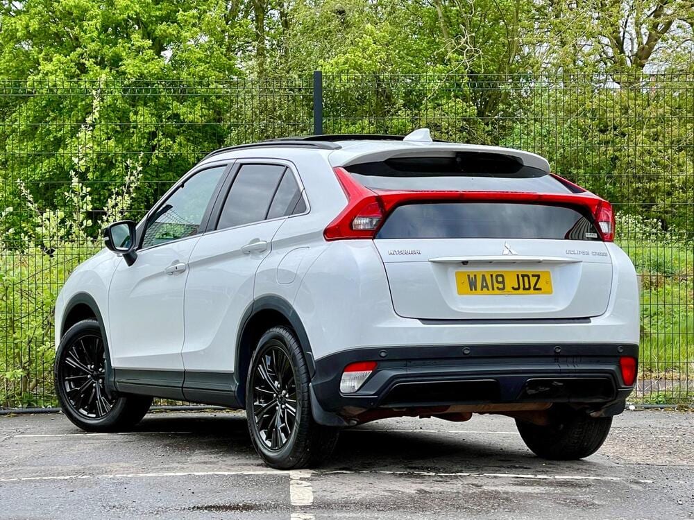 2019 Mitsubishi Eclipse Black