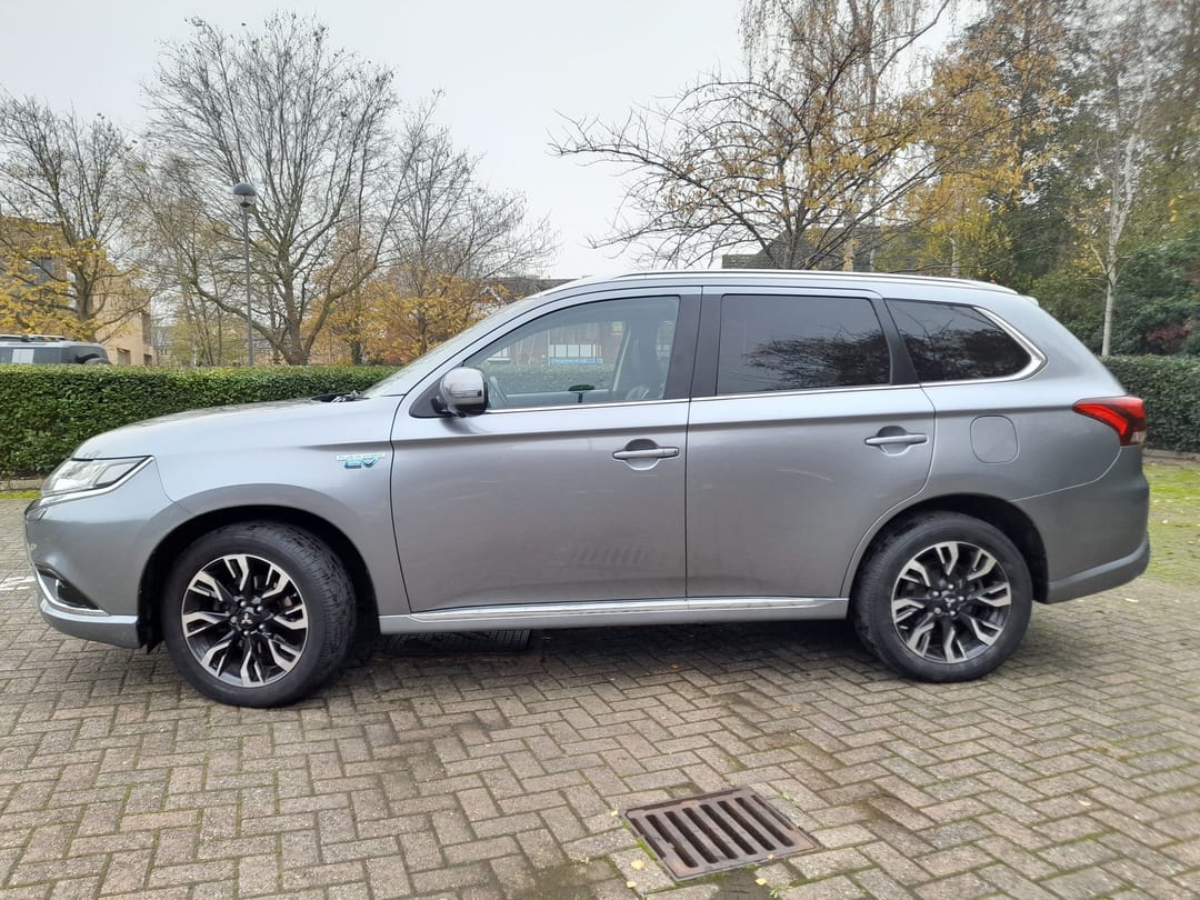 2017 Mitsubishi Outlander 4h