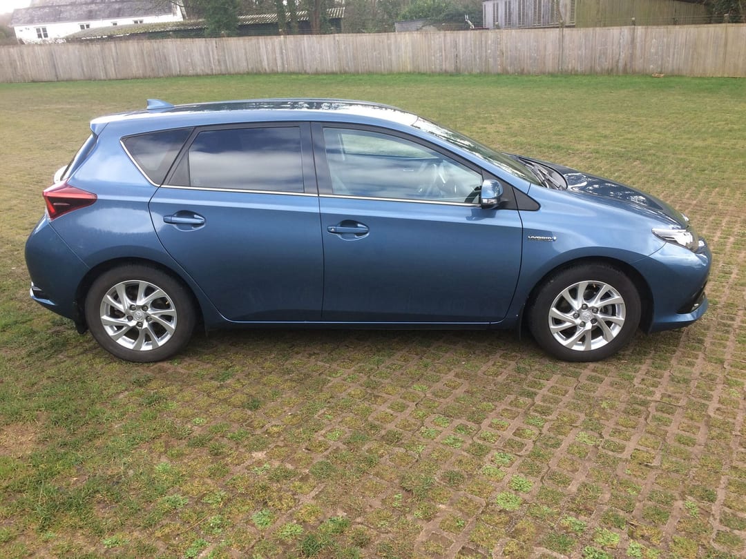 2016 Toyota Auris Business Edition