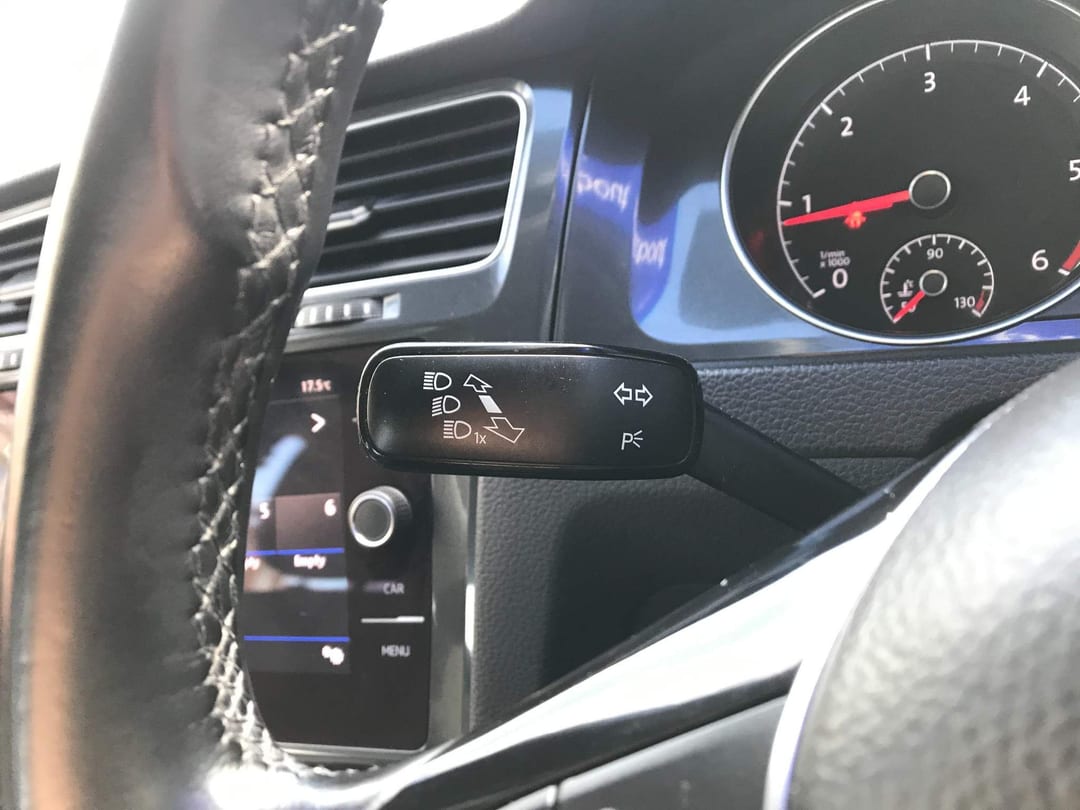 2017 Volkswagen Golf SE Navigation