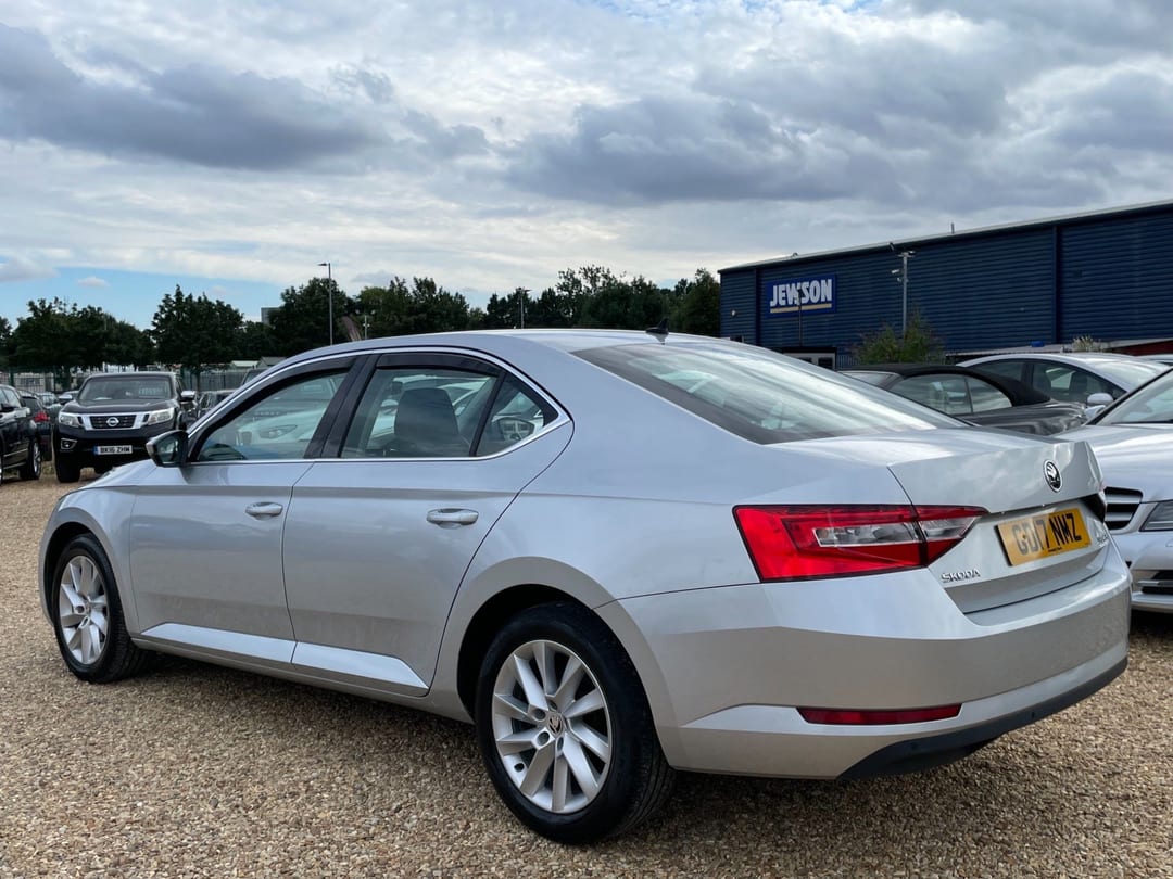 2017 Skoda Superb SE